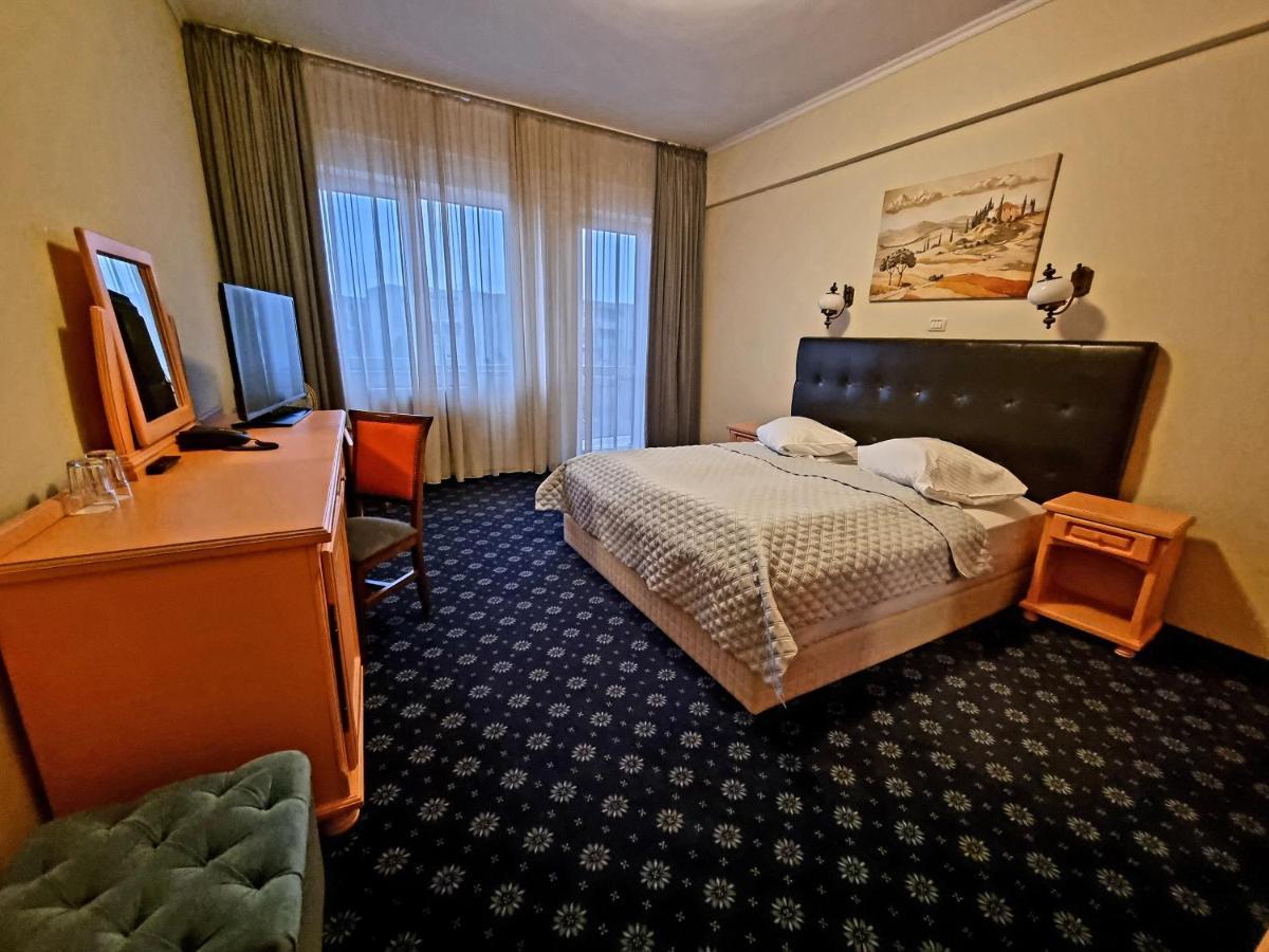Hotel Coandi Arad Exterior photo