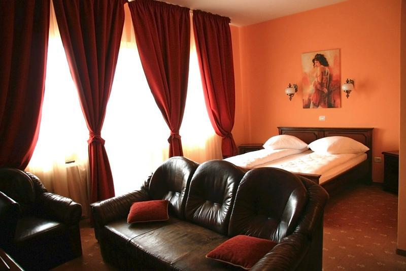 Hotel Coandi Arad Exterior photo